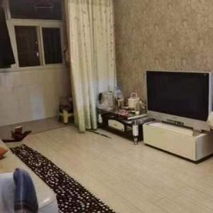同盛西區(qū)70B五樓精裝修