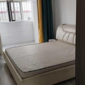 新盛65平三樓精裝婚房家具家電齊全1500