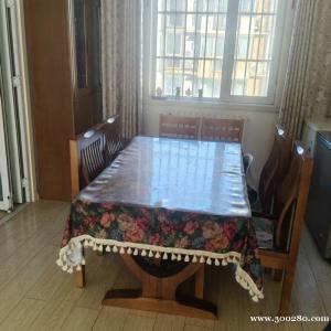 新港四期147平4樓 中裝，不頂不邊